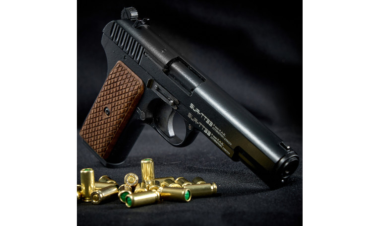 Холостий пістолет ТТ з дерев'яними накладками