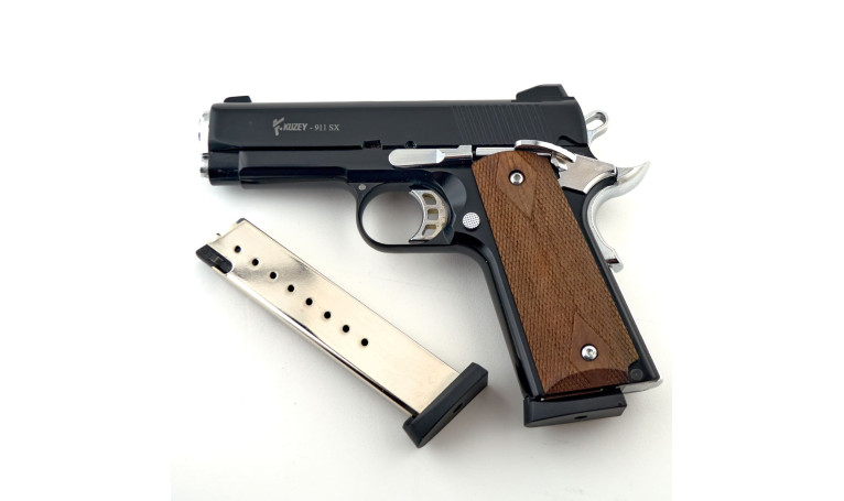 Стартовый пистолет KUZEY 911 SX Black с дополнительным магазином Стартовый пистолет KUZEY 911 SX Black с дополнительным магазином