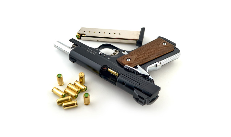 Стартовый пистолет KUZEY 911 SX Black с дополнительным магазином Стартовый пистолет KUZEY 911 SX Black с дополнительным магазином