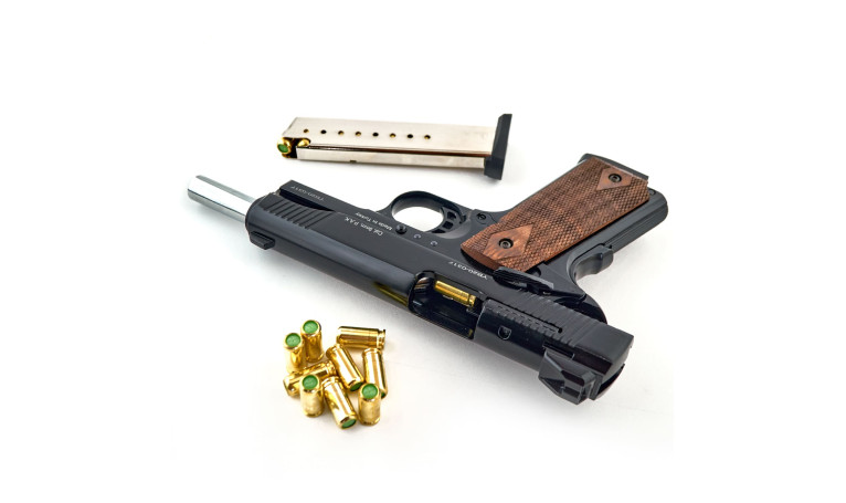 Cтартовый пистолет Kuzey 911 Black с дополнительным магазином