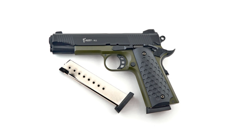 Cтартовый пистолет Kuzey 911 Black/Green Grips с дополнительным магазином