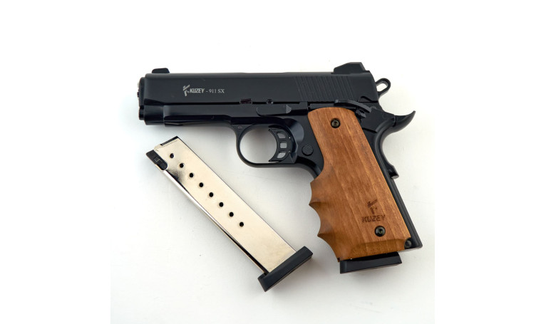 Стартовый пистолет KUZEY 911 SX Black/Brown Wooden Grips с дополнительным магазином
