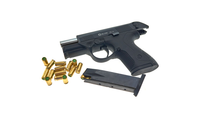 Стартовий пістолет Blow TR 14 з додатковим магазином Стартовий пістолет Blow TR 14 з додатковим магазином